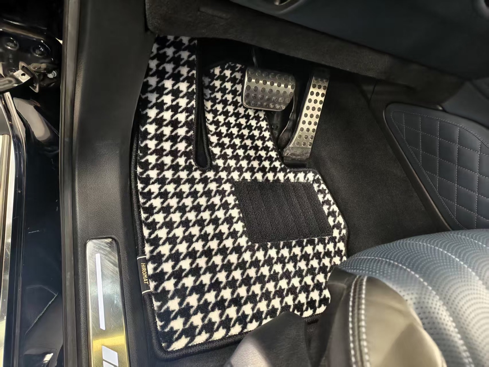 Mercedes-Benz G63 安装 HIROMAT 千鸟格系列实拍