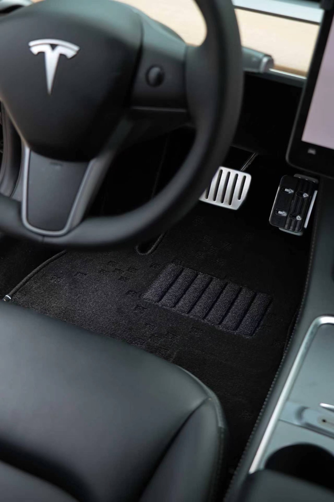 Tesla Model 3 安装 HIROMAT 专车适配实拍实拍